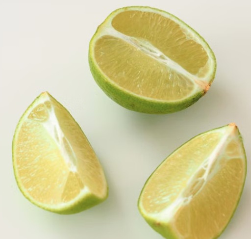 Lime ou citron vert cultivé au jardin